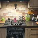 Alojamento de Acomodação e Pequeno-almoço Casa Travellers Geodap 4*